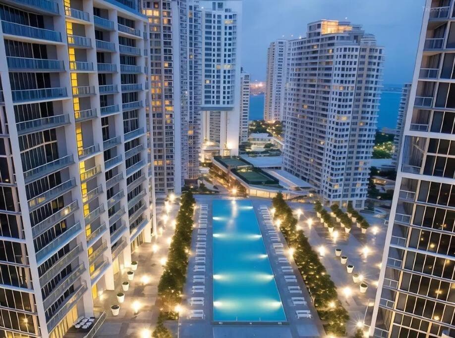 W Hotel Luxury High Rise Маями Екстериор снимка