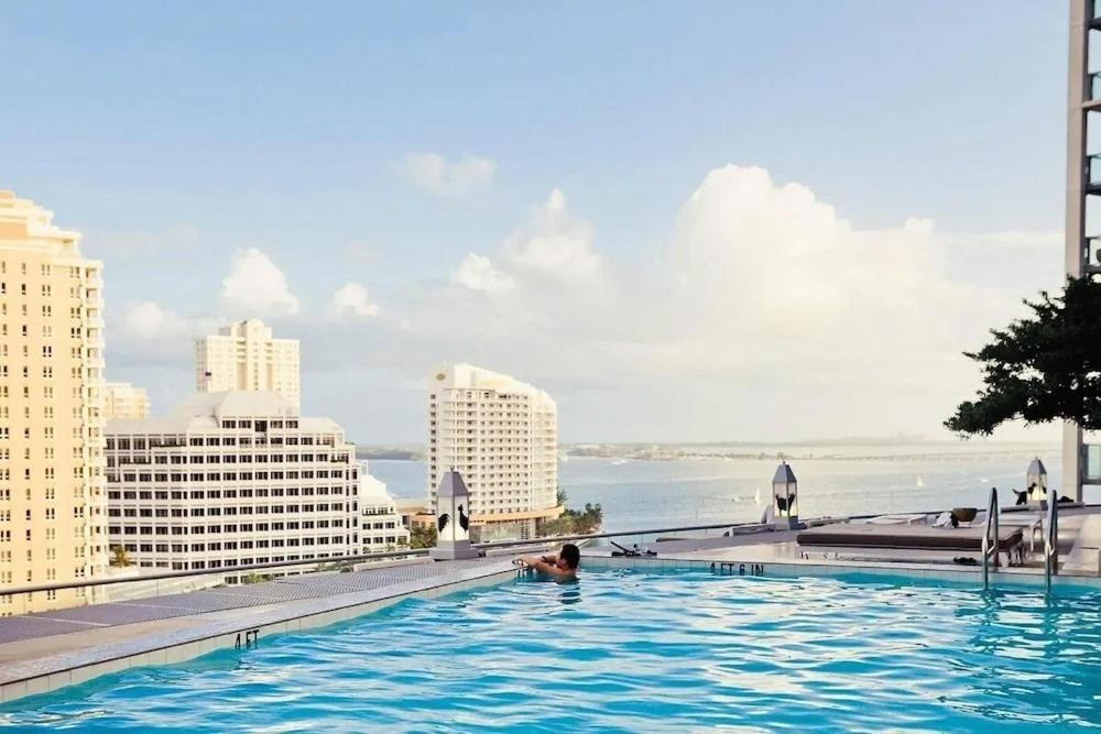 W Hotel Luxury High Rise Маями Екстериор снимка